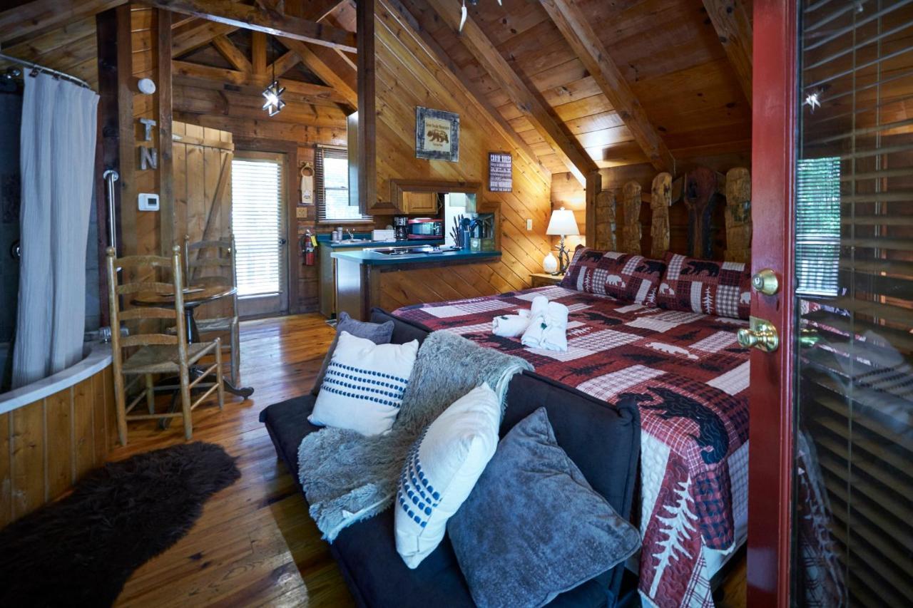 Gatlinburg Area Hottub Cabin - Ladyslipper Sevierville Exteriör bild